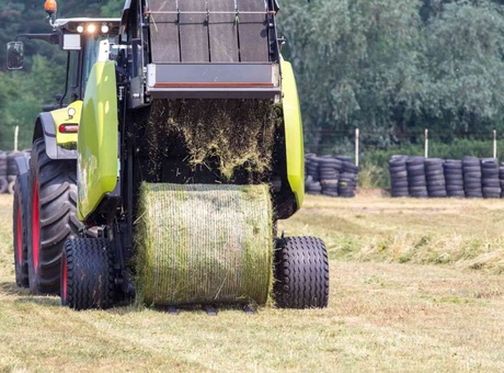 Enrubannage d'herbe : comment concilier rendement et qualité ?